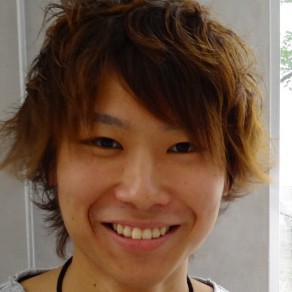 外崎 幸佑
